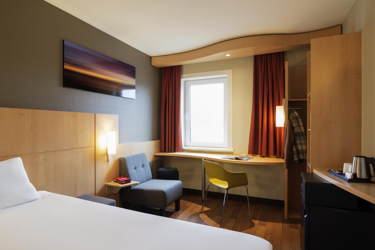 Hotel Ibis Rotterdam Vlaardingen Esterno foto